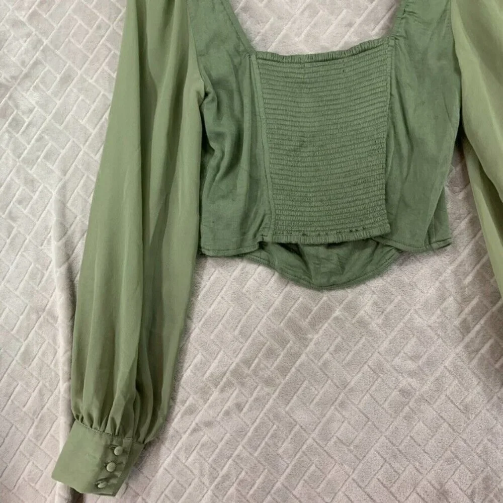 Urban Outfitters Womans Medium Crop Top Green Long Sheer Sleeve Smocked Back - Picture 15 of 16